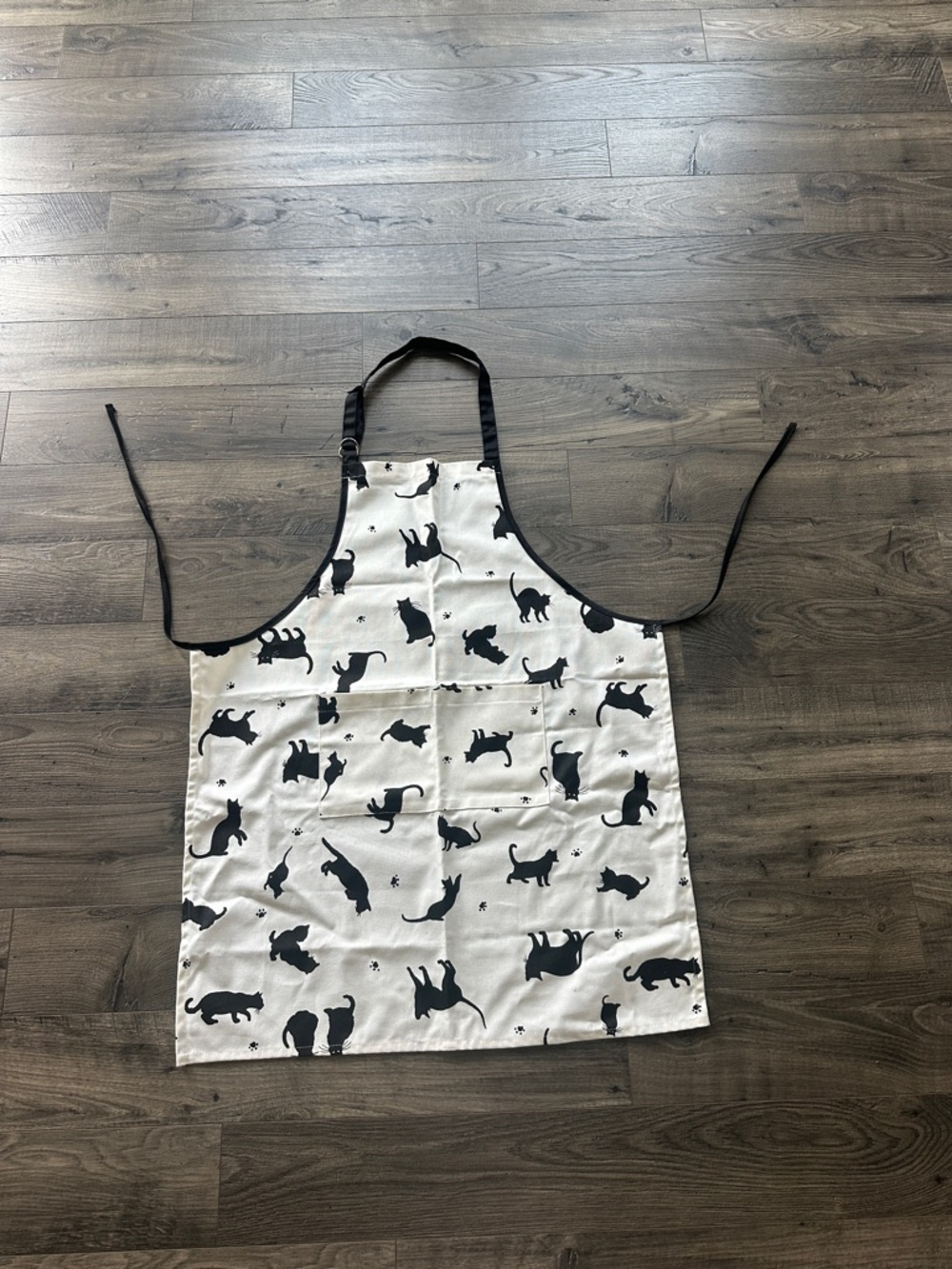 Hatley White Apron with Black Cat Silhouettes